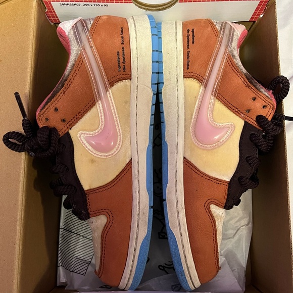 Nike Dunk Low - Picture 2 of 6